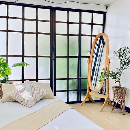 Modern Guesthouse Near Beach In Nasugbu, Batangas Экстерьер фото